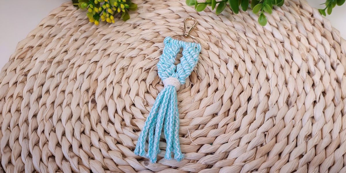 Macrame kľúčenka