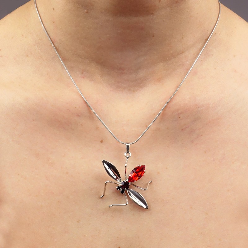 Elegantný náhrdelník Swarovski