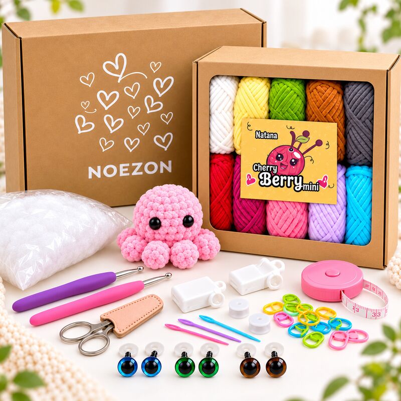 Kompletná sada na háčkovanie hračiek z Natana Cherry Berry Mini