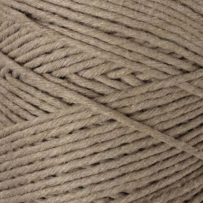 Macrame String 09 hnedá  2 mm 300 m