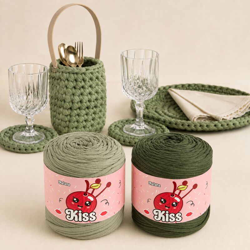 Natana Kiss T-shirt yarn odtiene zelenej 700g 130m