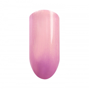 Aby perleť neostala usadená, gél pred použitím premiešajte. Môžete ho nanášať na celú plochu nechta alebo ho použiť iba na zdobenie. Je ružovej farby a má jemnú zlatú perleť. Gél nechajte vytvrdnúť v UV lampe.